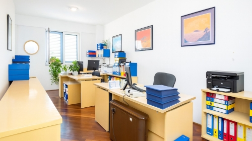 APARTMENT 85 m2 | TOP LOCATION | BUSINESS CENTER | Divided into 2 units